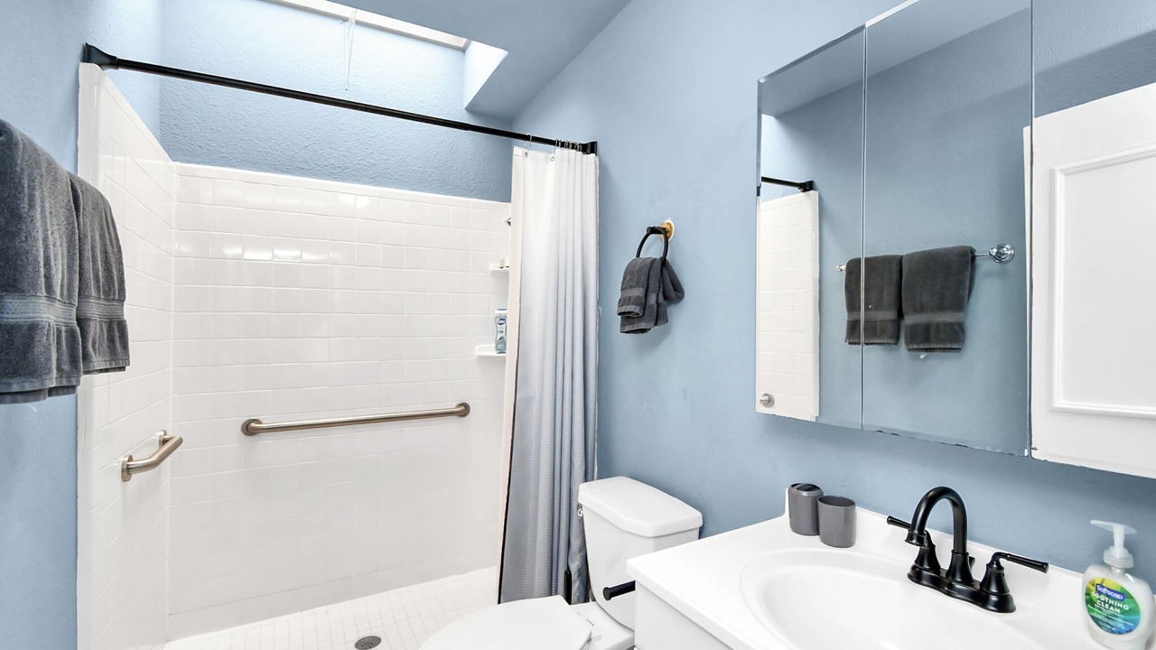Photo of Bathroom in Neartown