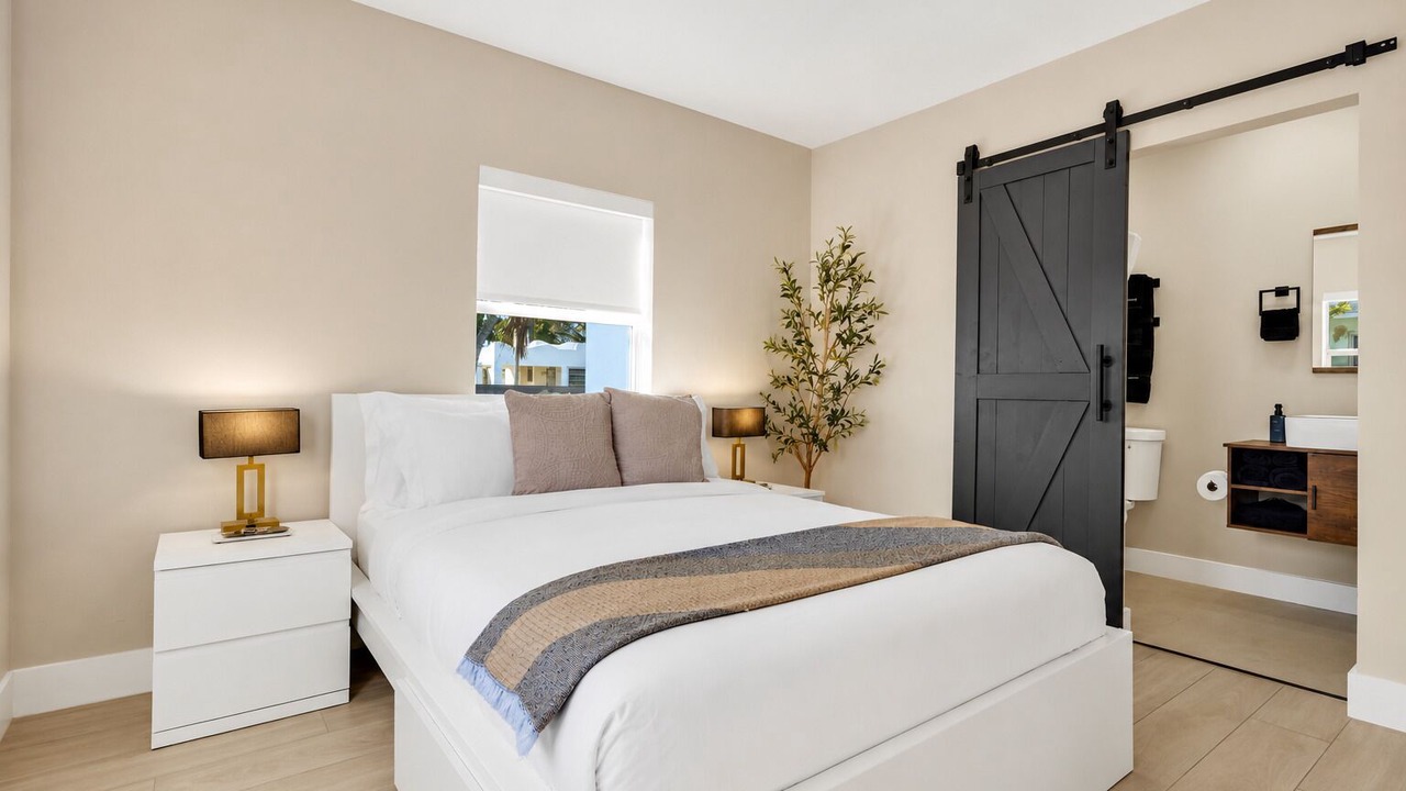 Photo of Bedroom in Allapattah