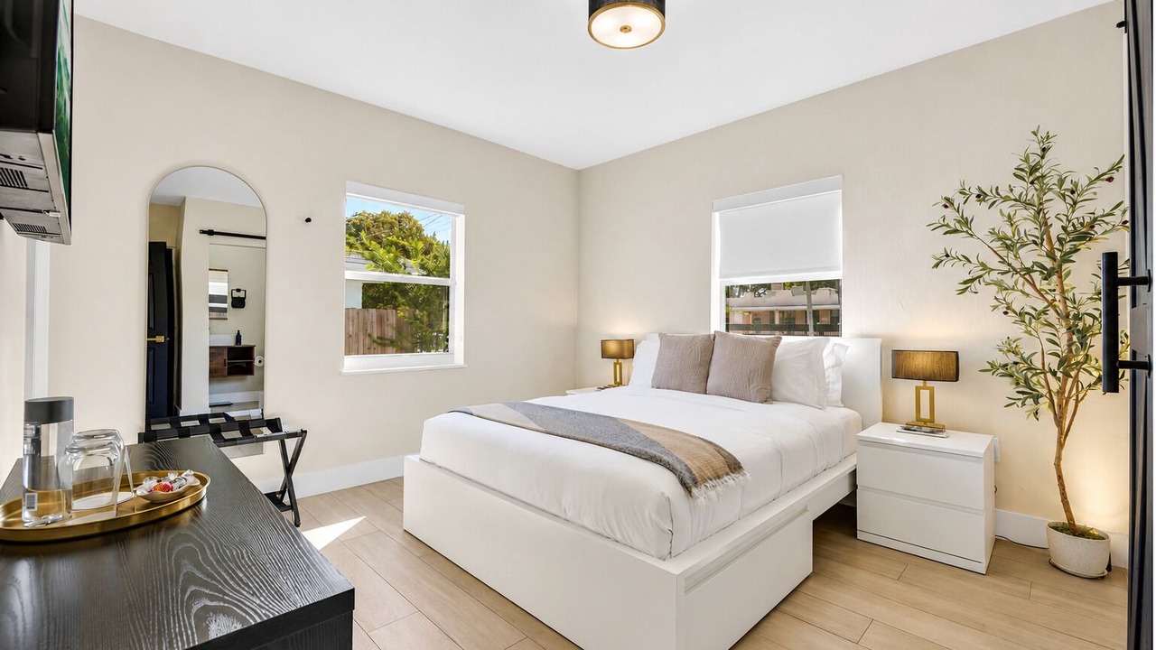 Photo of Bedroom in Allapattah