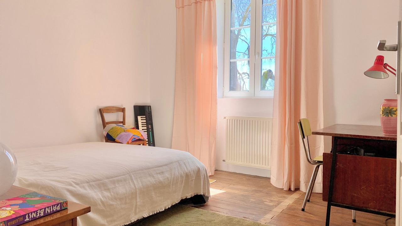 Photo of Bedroom in Saint-Saturnin-du-Bois