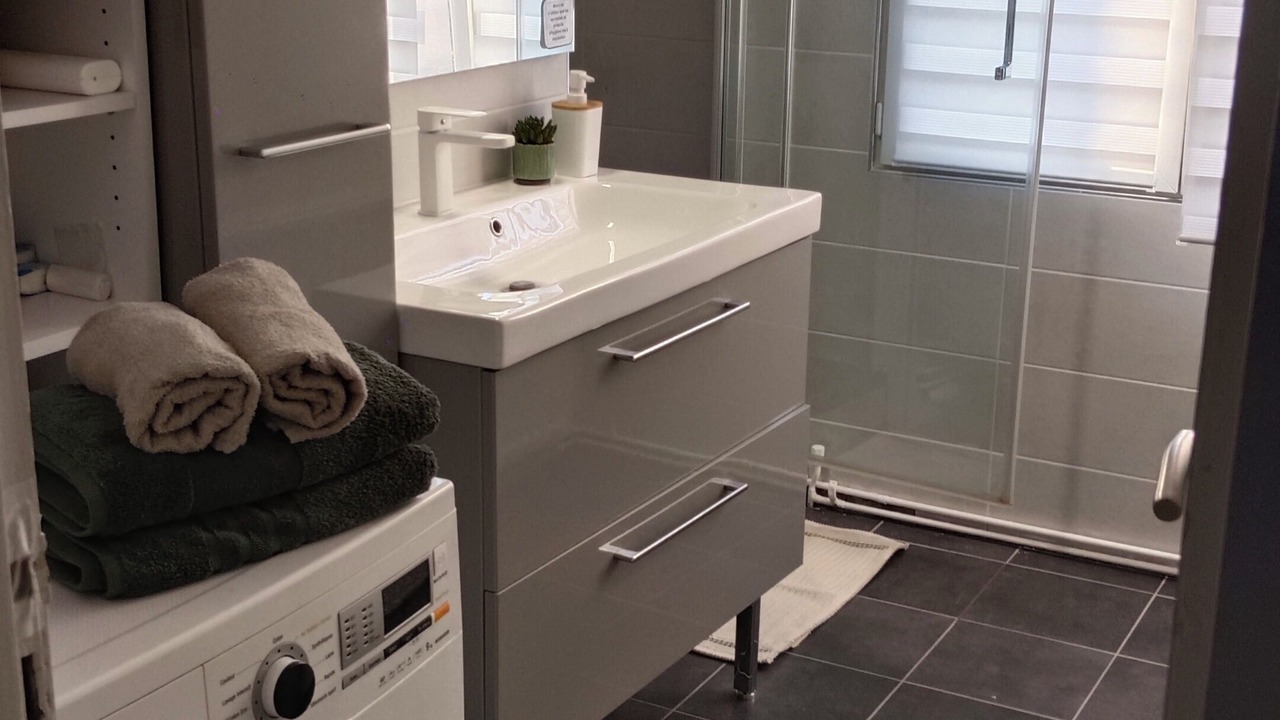 Photo of Bathroom in Abbeville