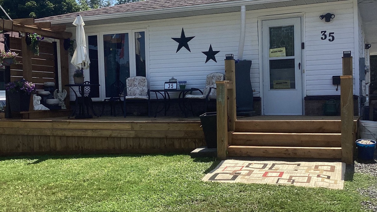 Photo of Patio Balcony in Elliot Lake