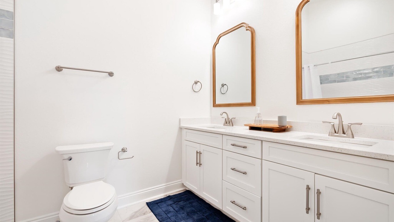 Photo of Bathroom in Dauphin Island