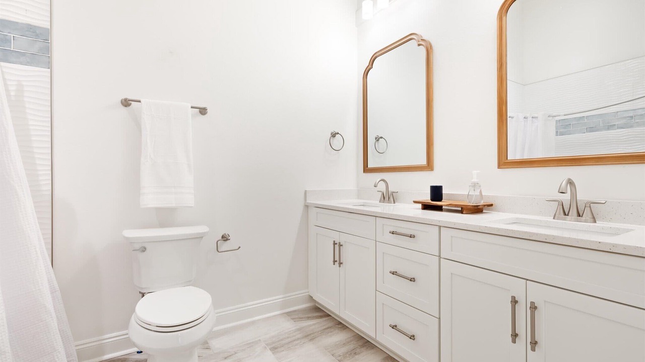 Photo of Bathroom in Dauphin Island