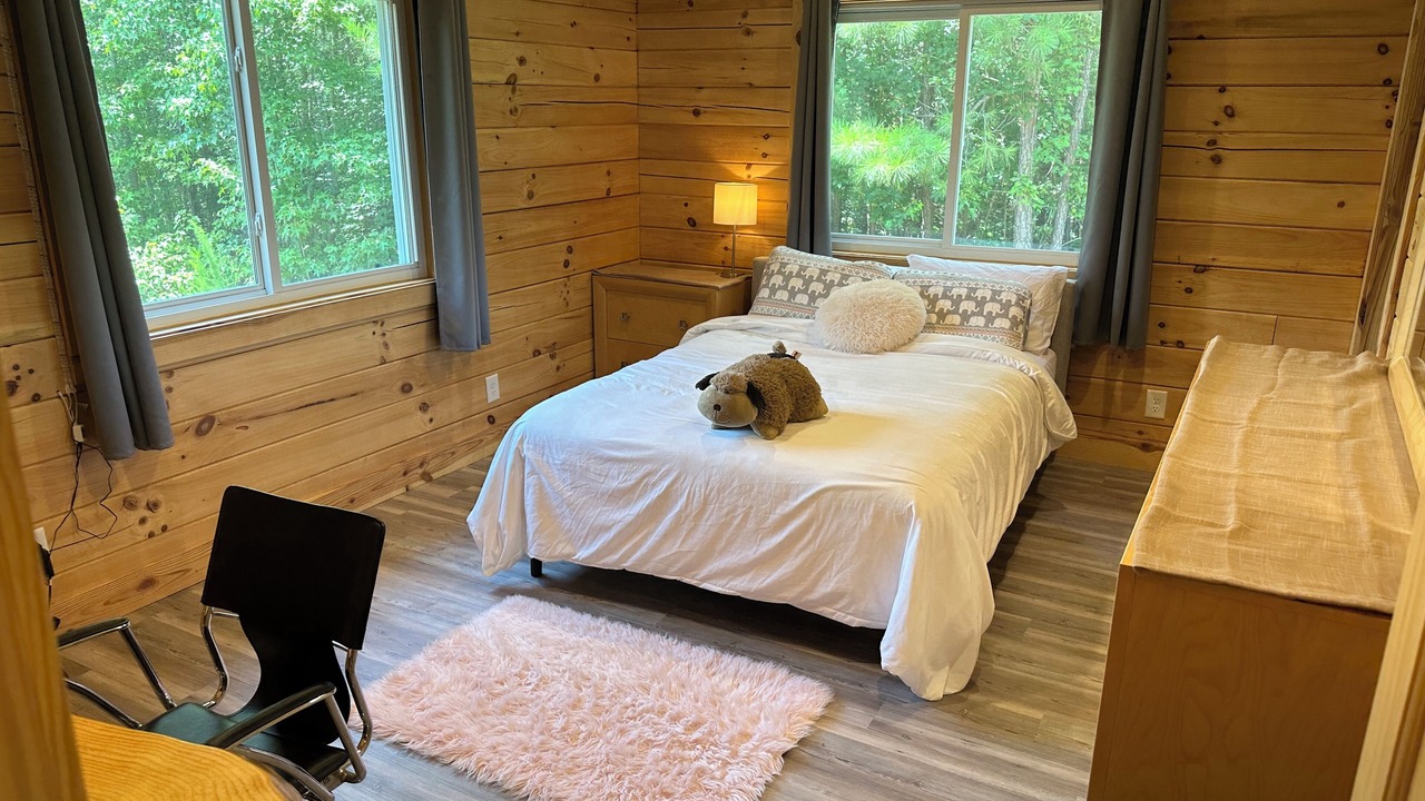 Photo of Bedroom in Creedmoor