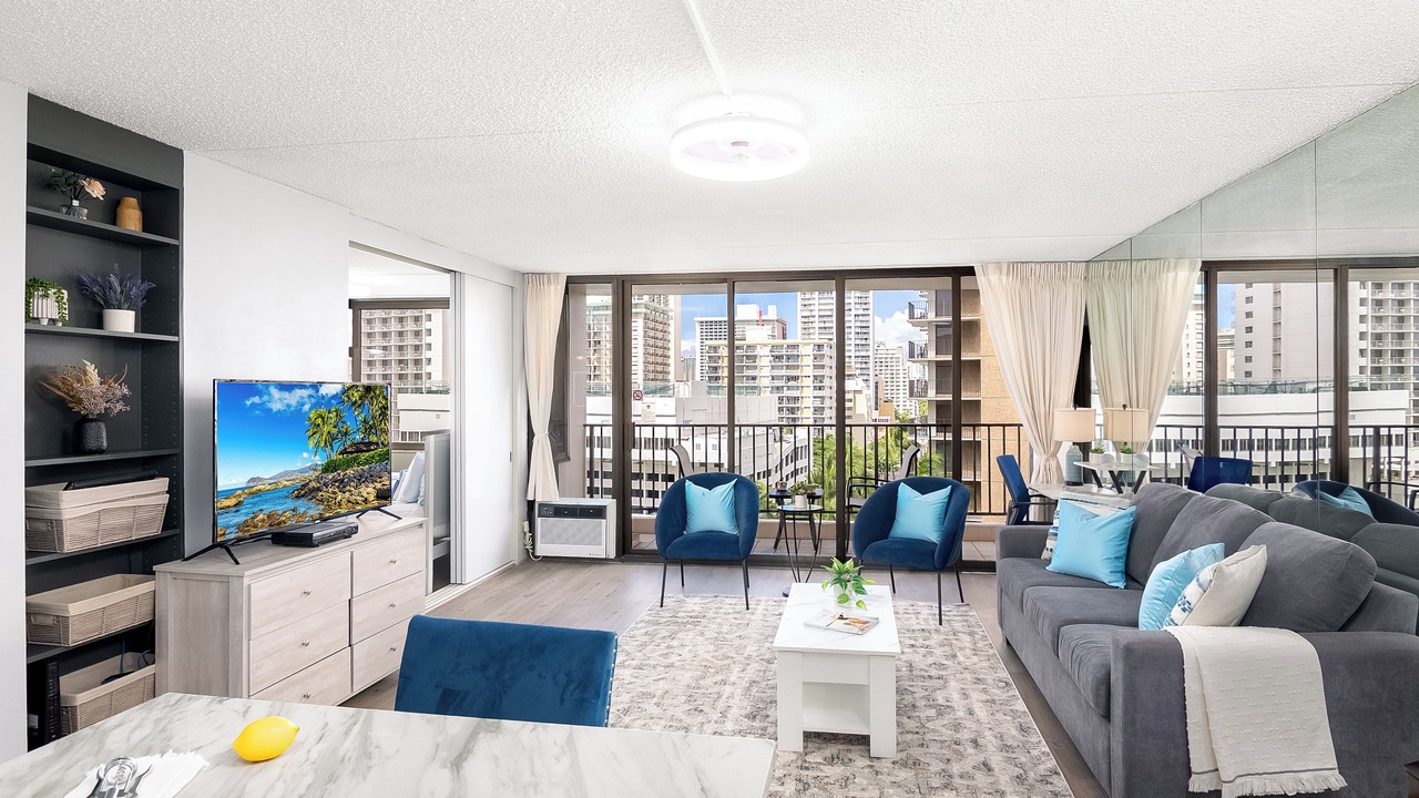 Photo of Livingroom in Waikiki