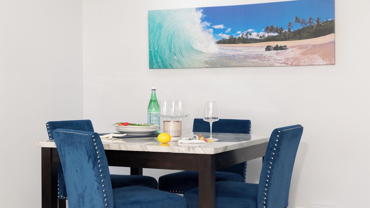 Photo of Livingroom in Waikiki