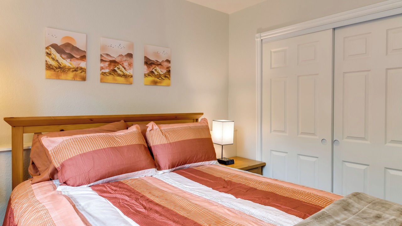 Photo of Bedroom in University Area
