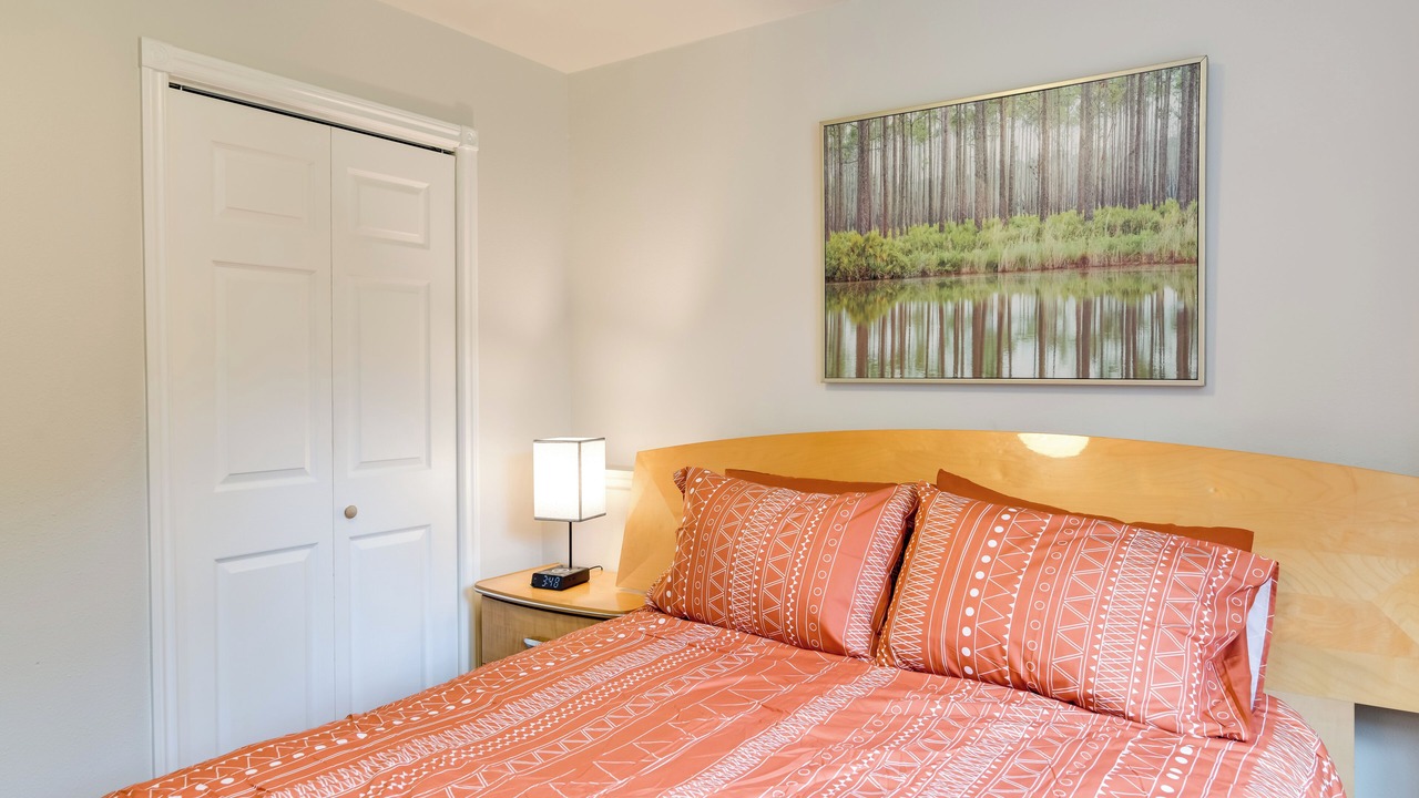 Photo of Bedroom in University Area