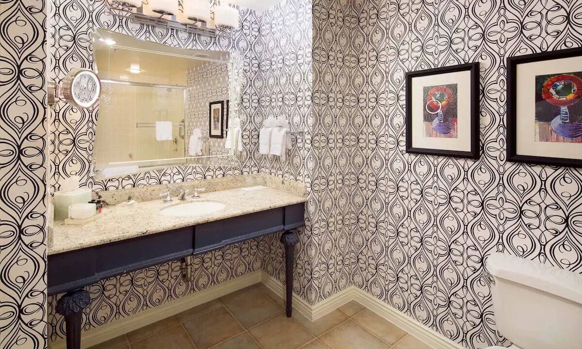 Photo of Bathroom in Theater District
