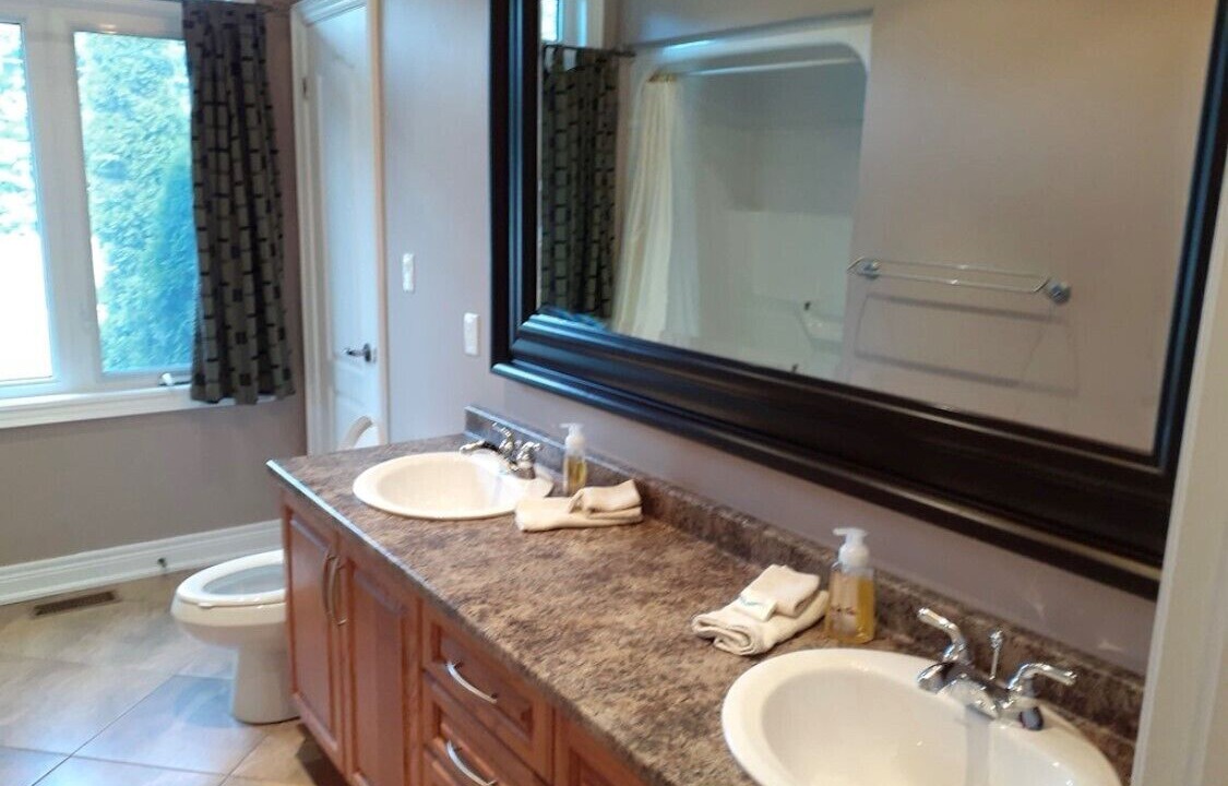 Photo of Bathroom in Niagara Falls