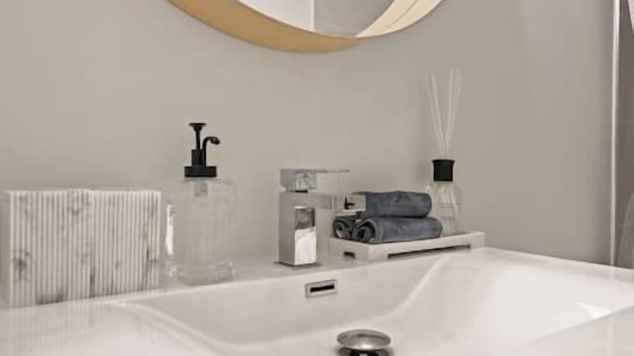 Photo of Bathroom in Connaught