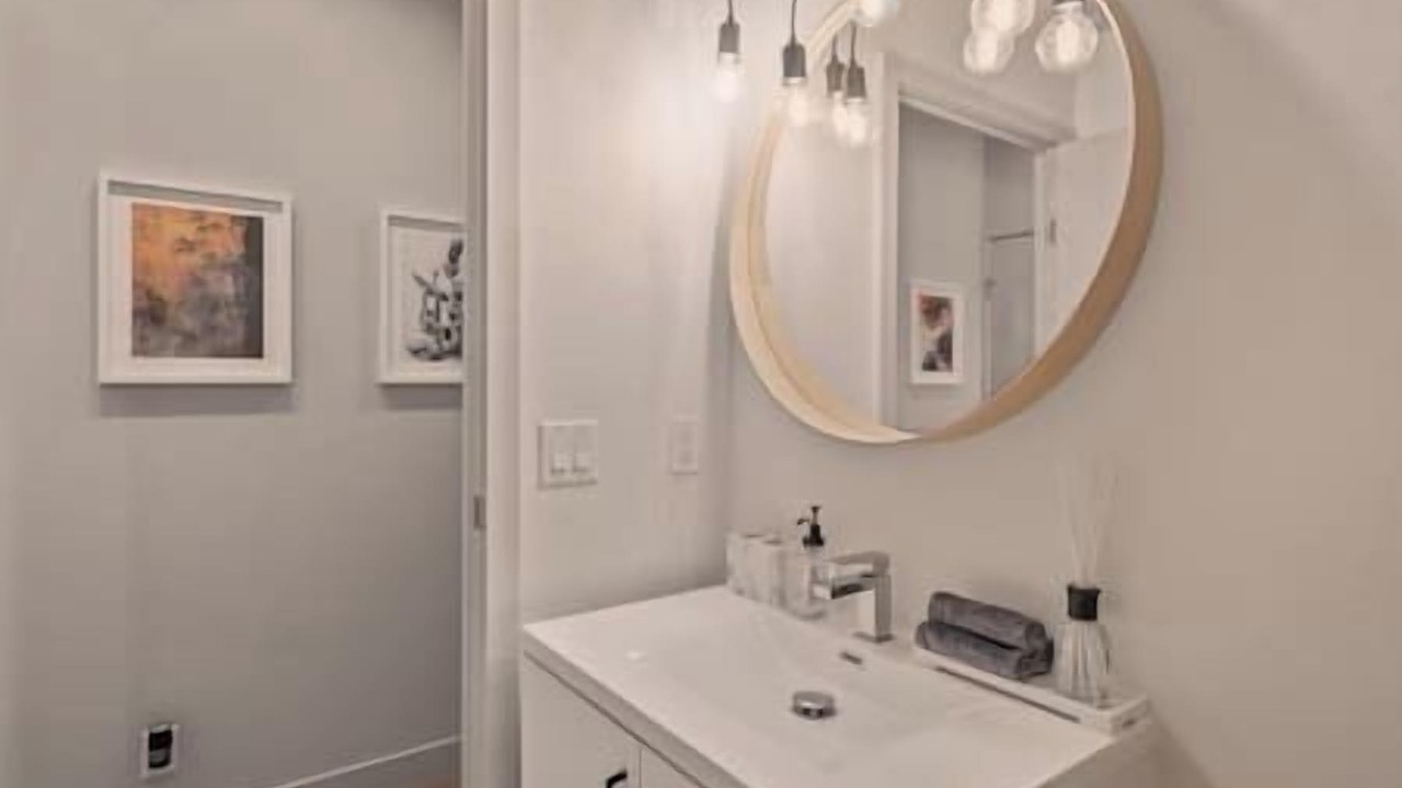 Photo of Bathroom in Connaught