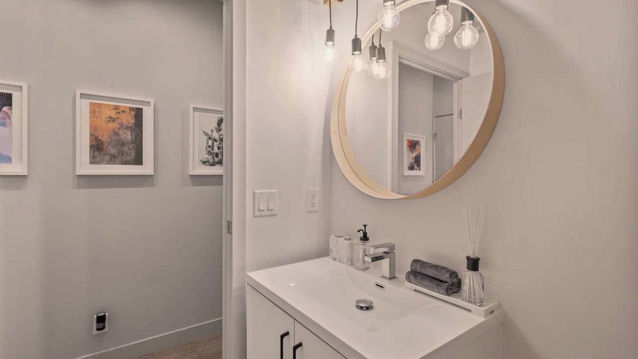 Photo of Bathroom in Connaught