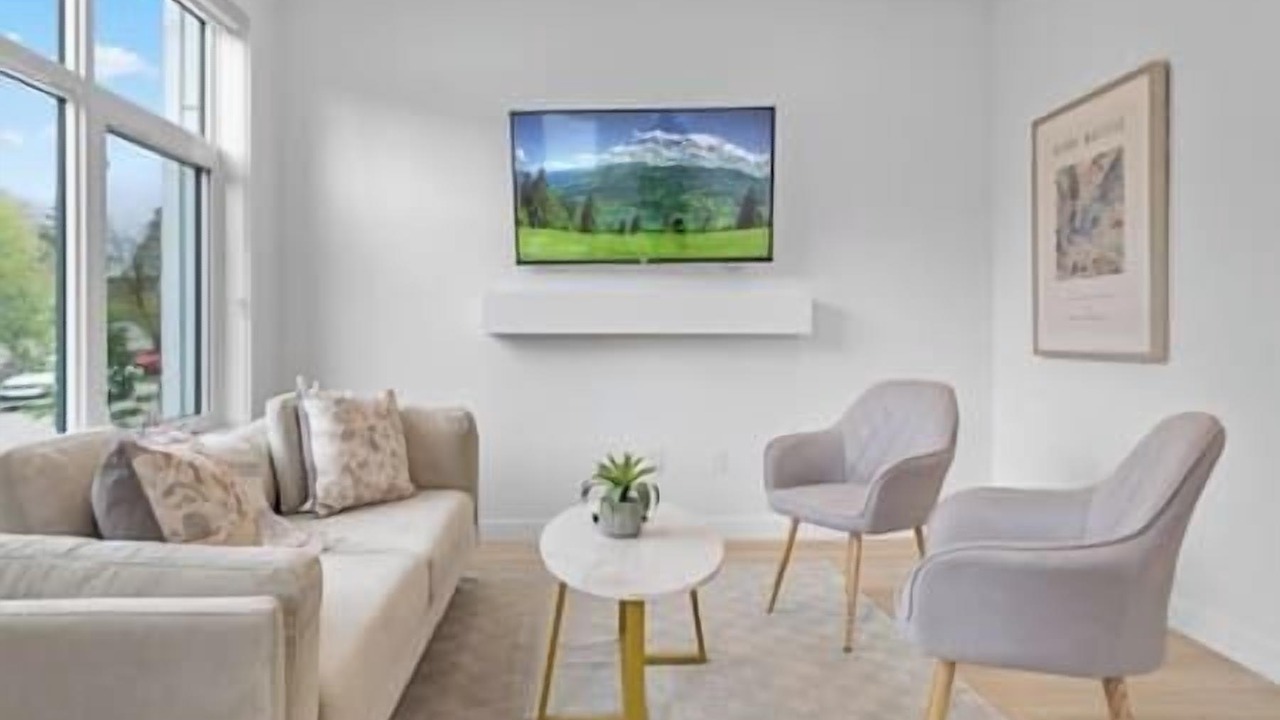 Photo of Livingroom in Southwest Calgary