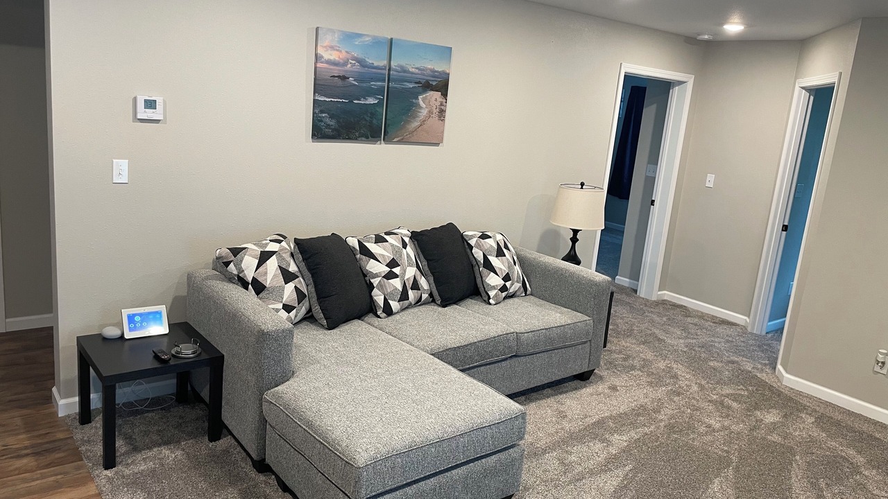 Photo of Livingroom in Jefferson City