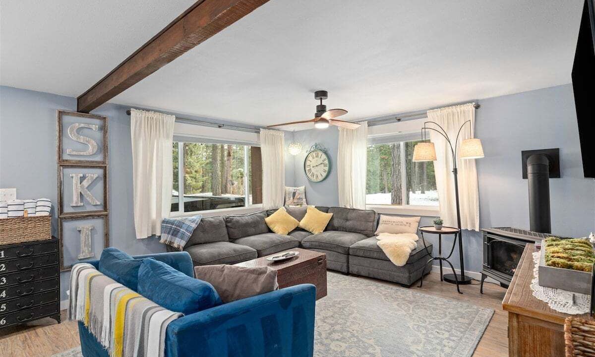 Photo of Livingroom in Ardenvoir