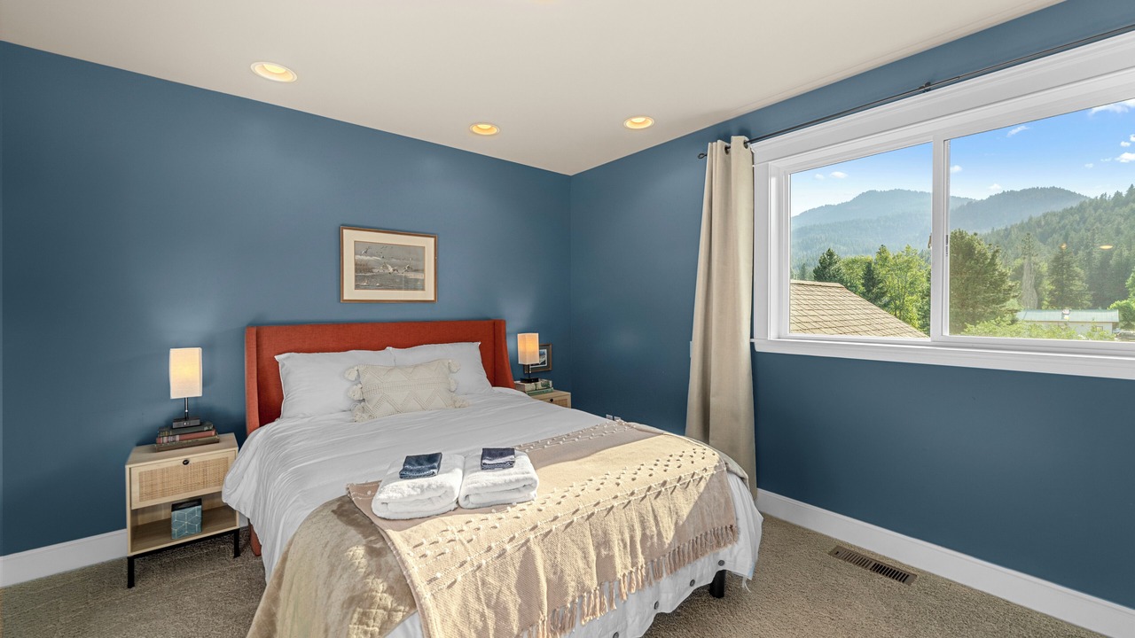 Photo of Bedroom in Plain