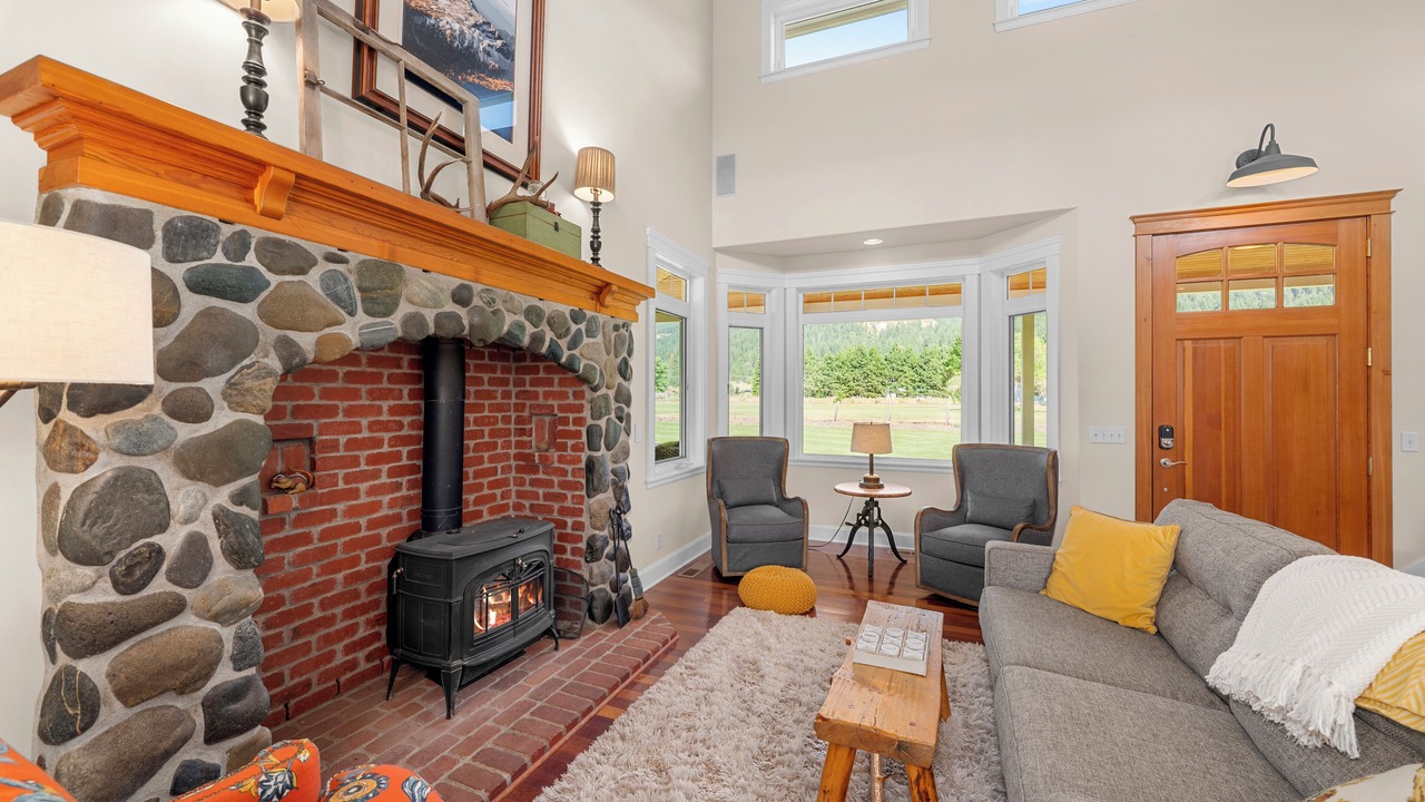 Photo of Livingroom in Plain