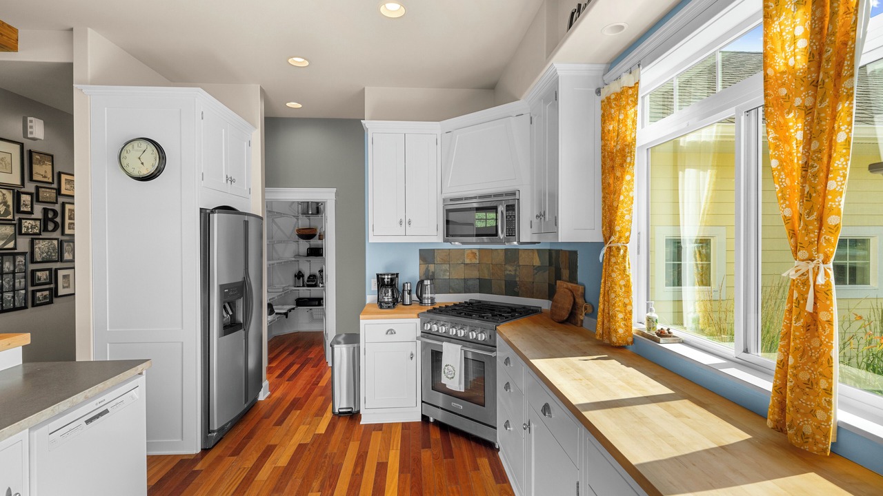 Photo of Kitchen in Plain