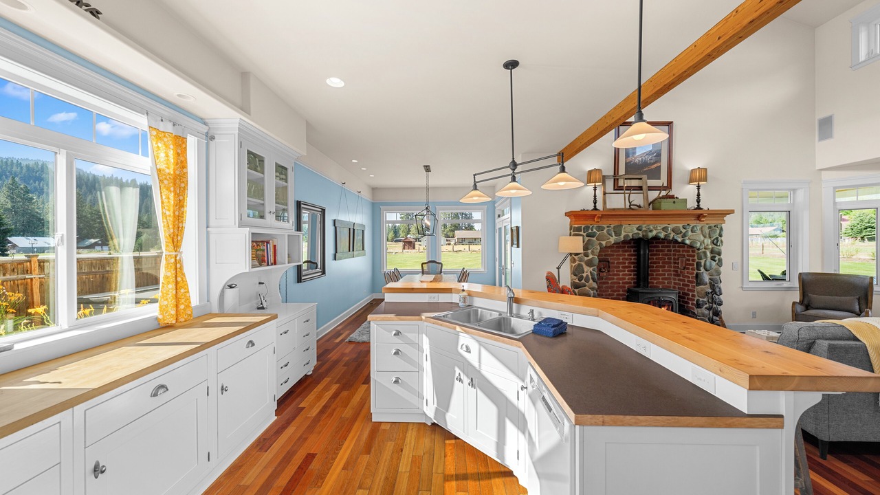 Photo of Others in Plain