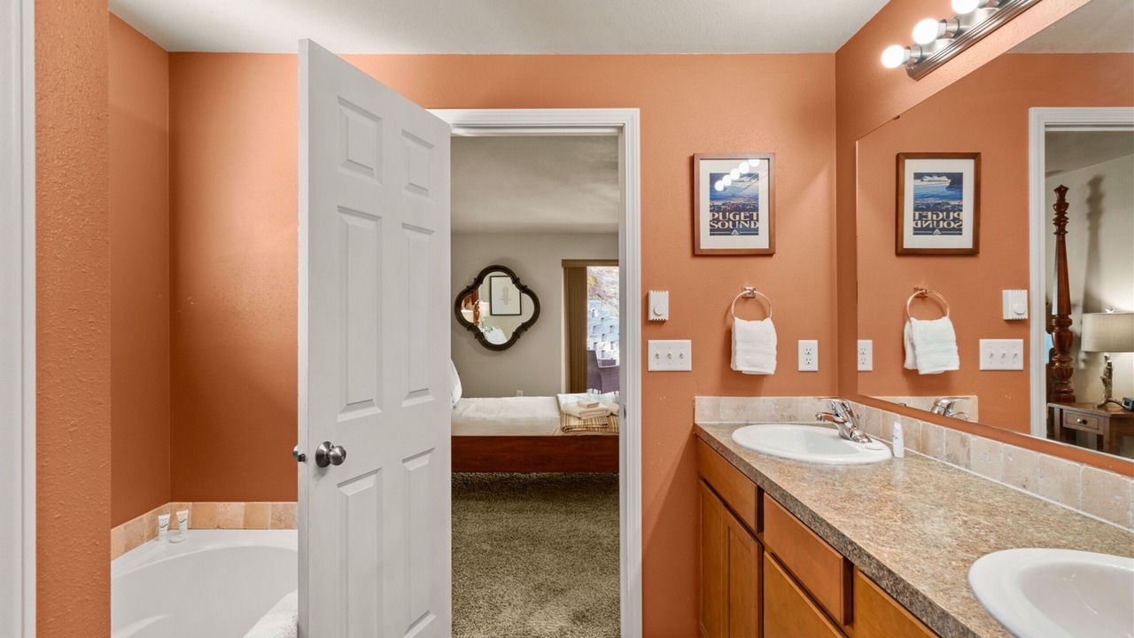 Photo of Bathroom in Leavenworth