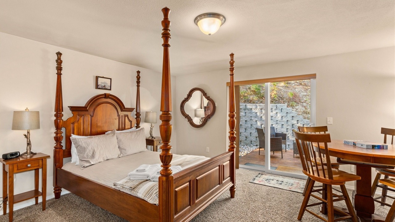 Photo of Bedroom in Leavenworth