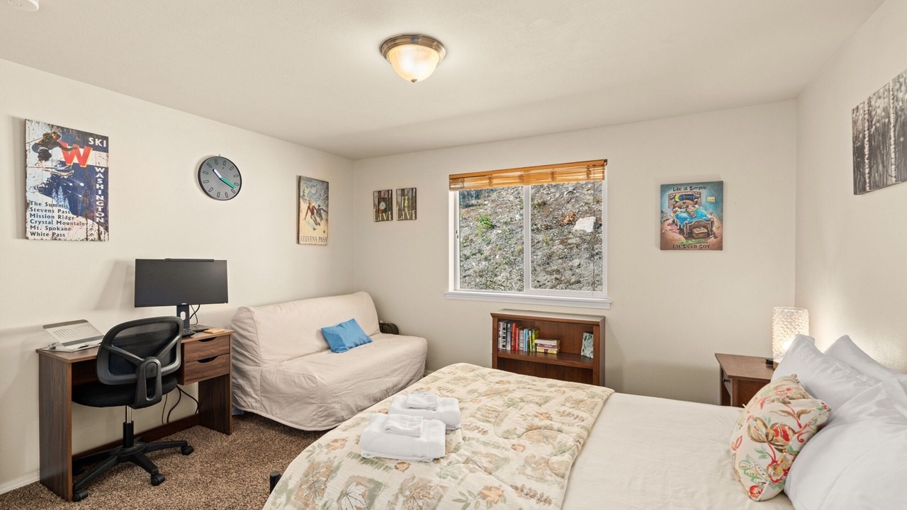 Photo of Bedroom in Leavenworth
