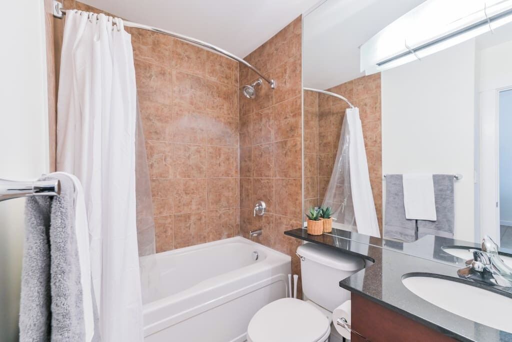 Photo of Bathroom in Haysboro