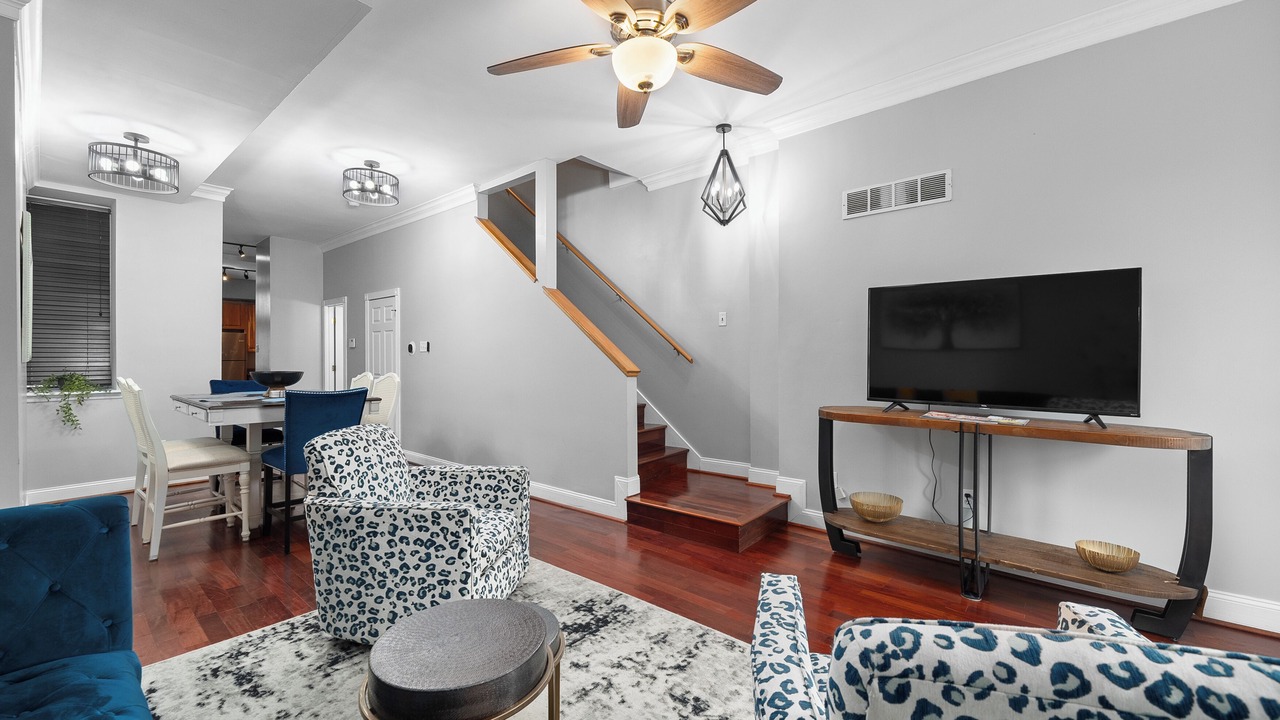 Photo of Livingroom in Near Southside
