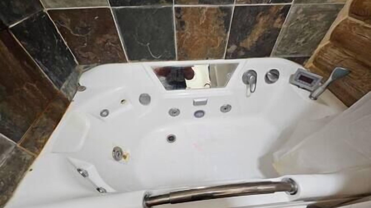 Photo of Bathroom in Tollgate Canyon