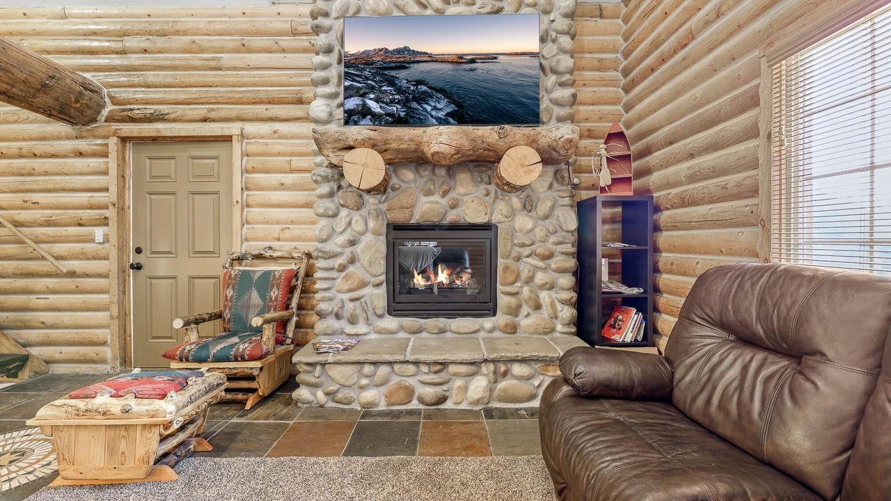 Photo of Livingroom in Tollgate Canyon