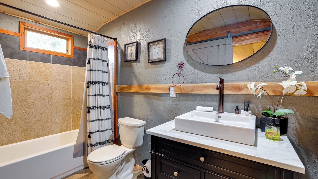 Photo of Bathroom in Grove