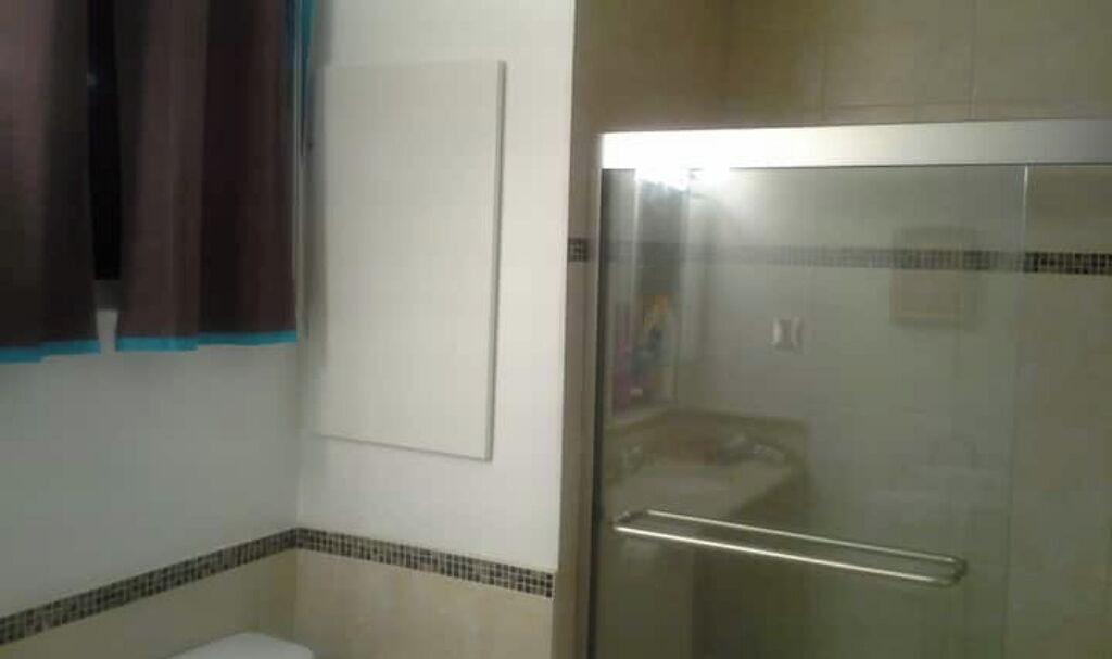Photo of Bathroom in Dollard-des-Ormeaux