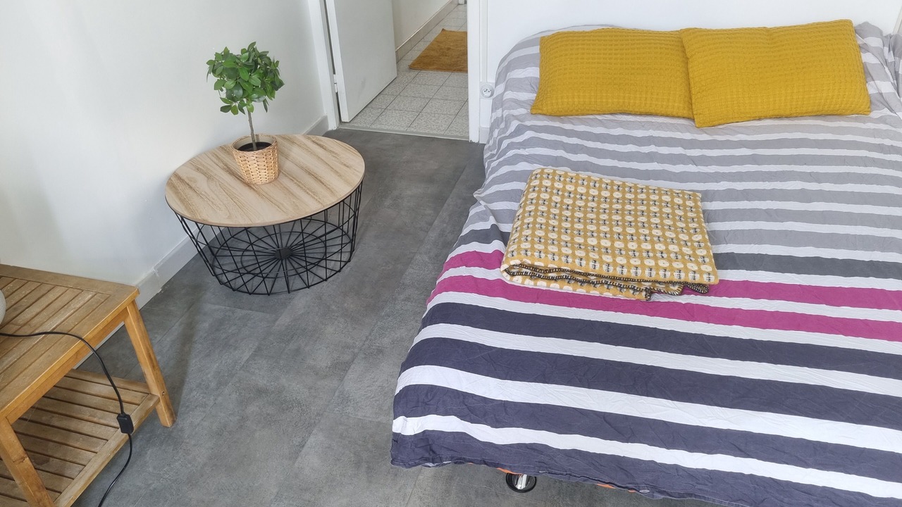 Photo of Bedroom in Carbon-Blanc