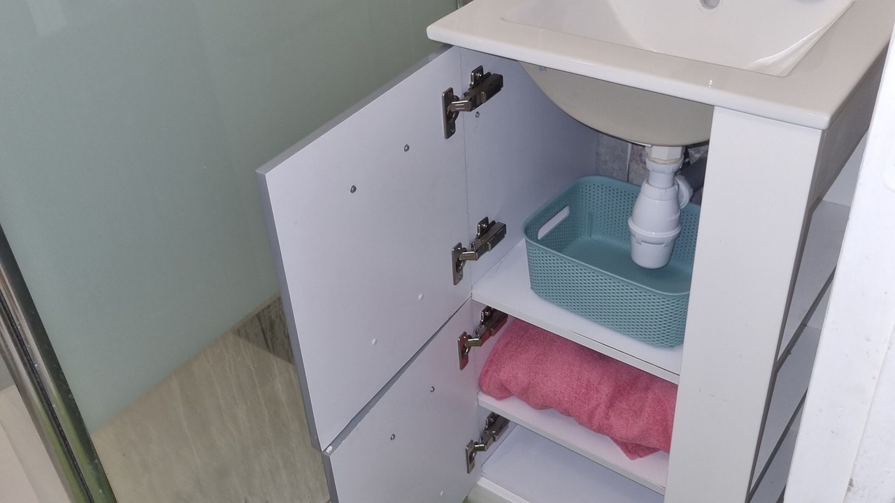 Photo of Bathroom in Carbon-Blanc