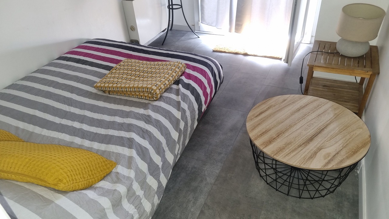 Photo of Bedroom in Carbon-Blanc