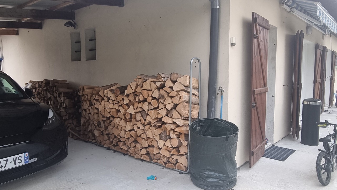 Photo of Outdoor in Carbon-Blanc