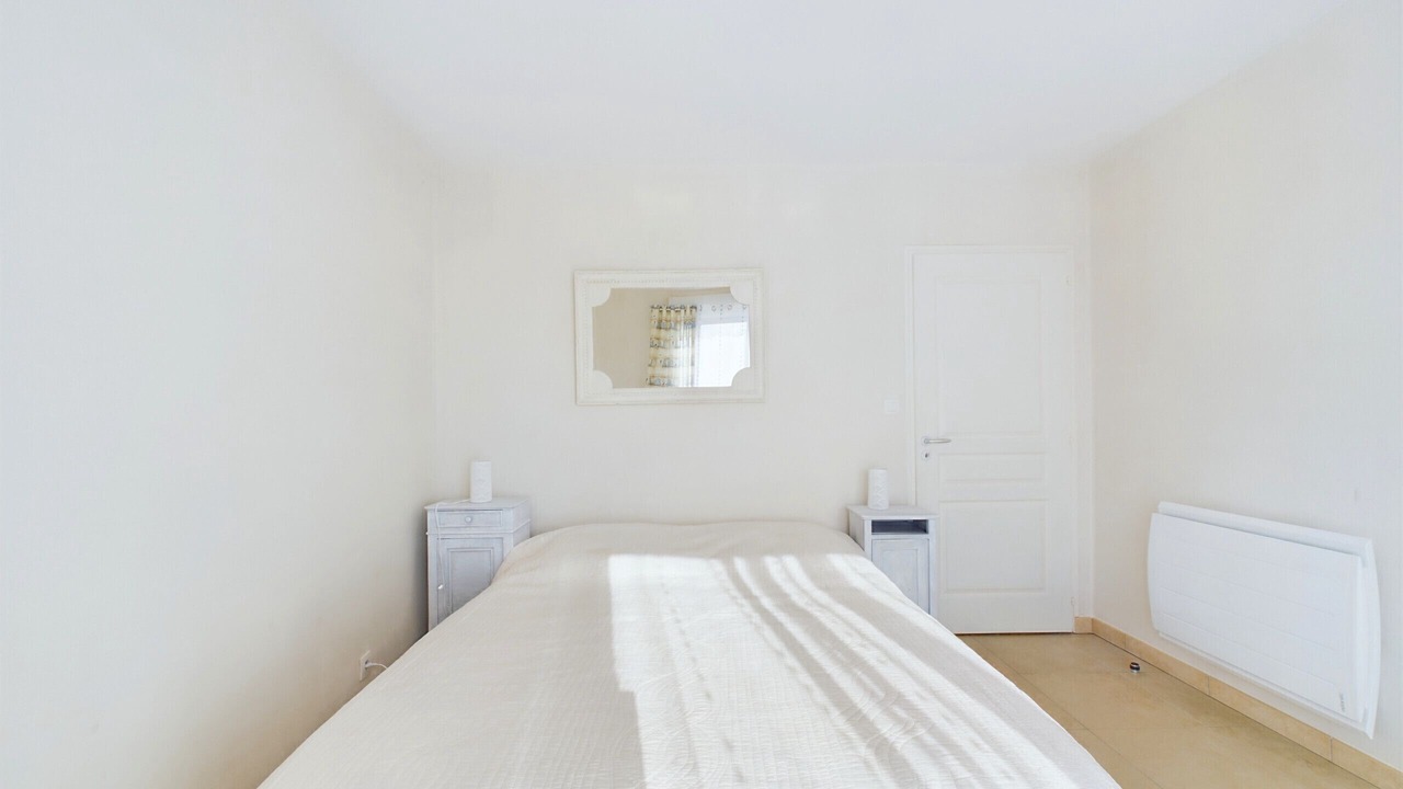 Photo of Bedroom in Brem Sur Mer
