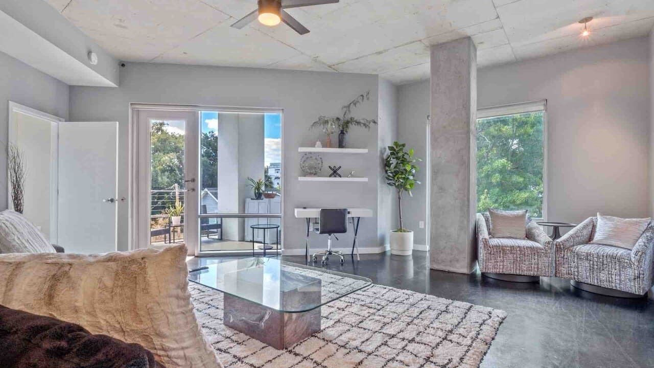 Photo of Livingroom in South Eola