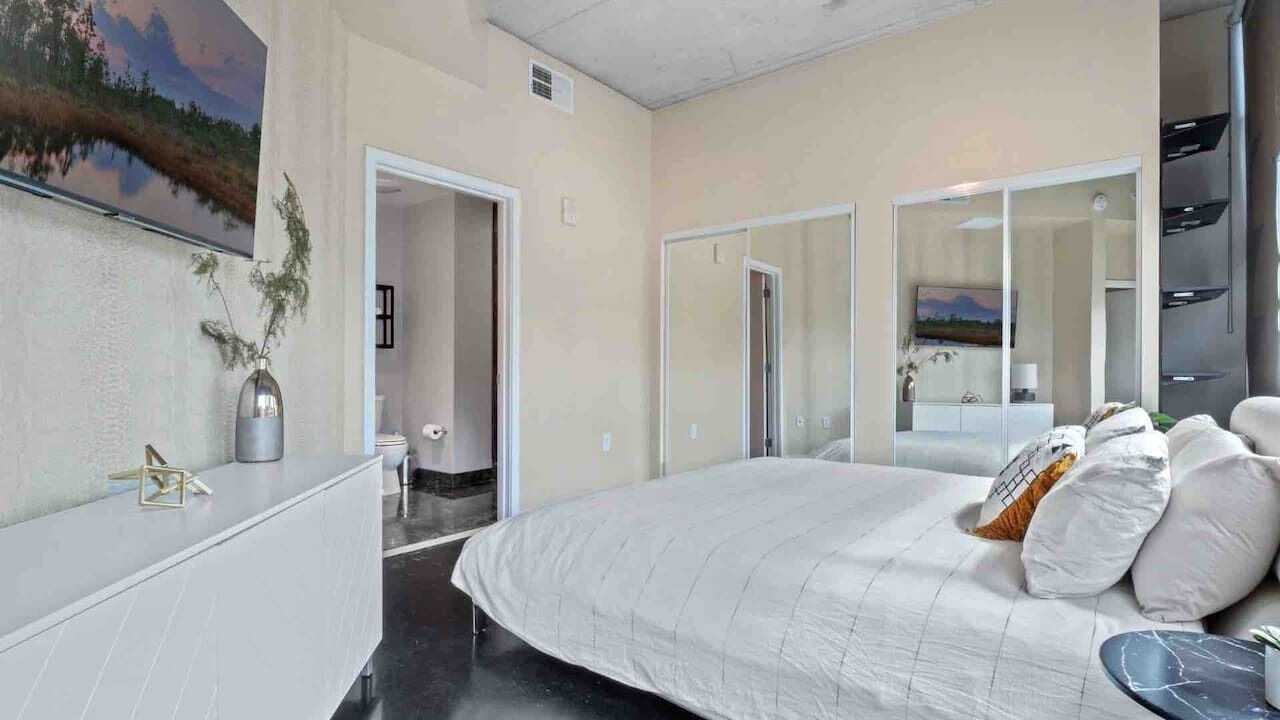 Photo of Bedroom in South Eola
