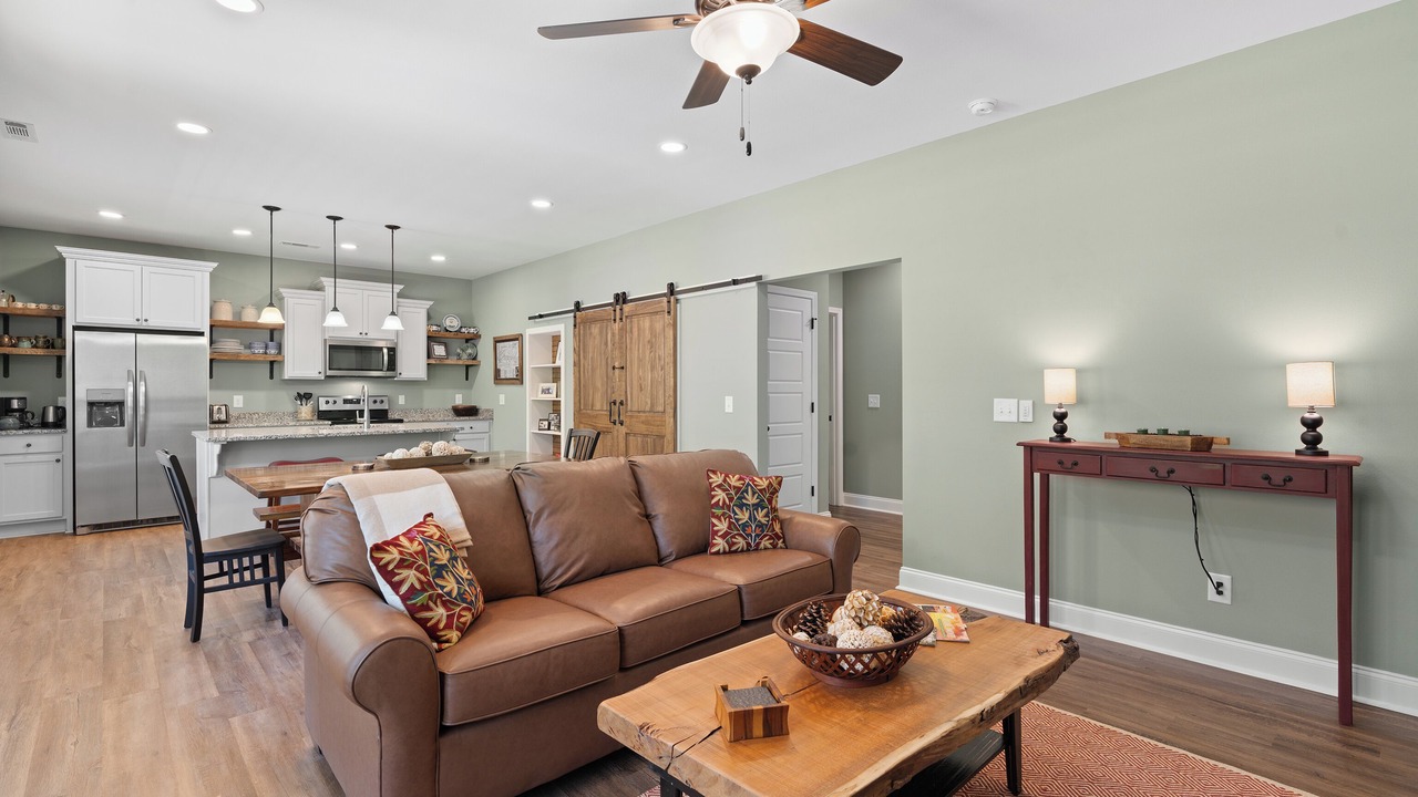 Photo of Livingroom in Maggie Valley