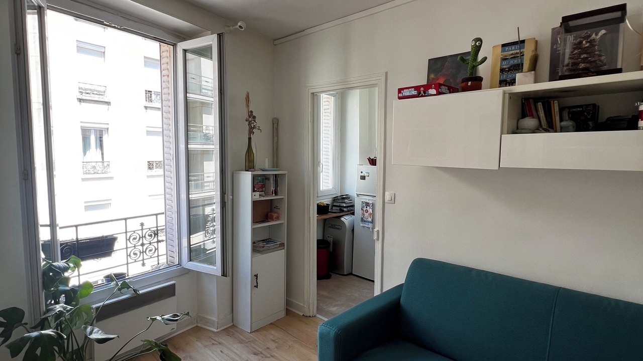 Photo of Livingroom in Republique–Point-du-Jour