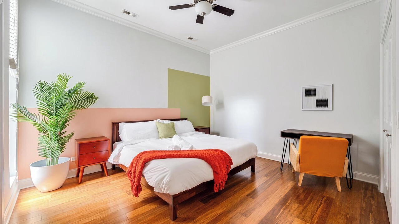 Photo of Bedroom in Near West Side