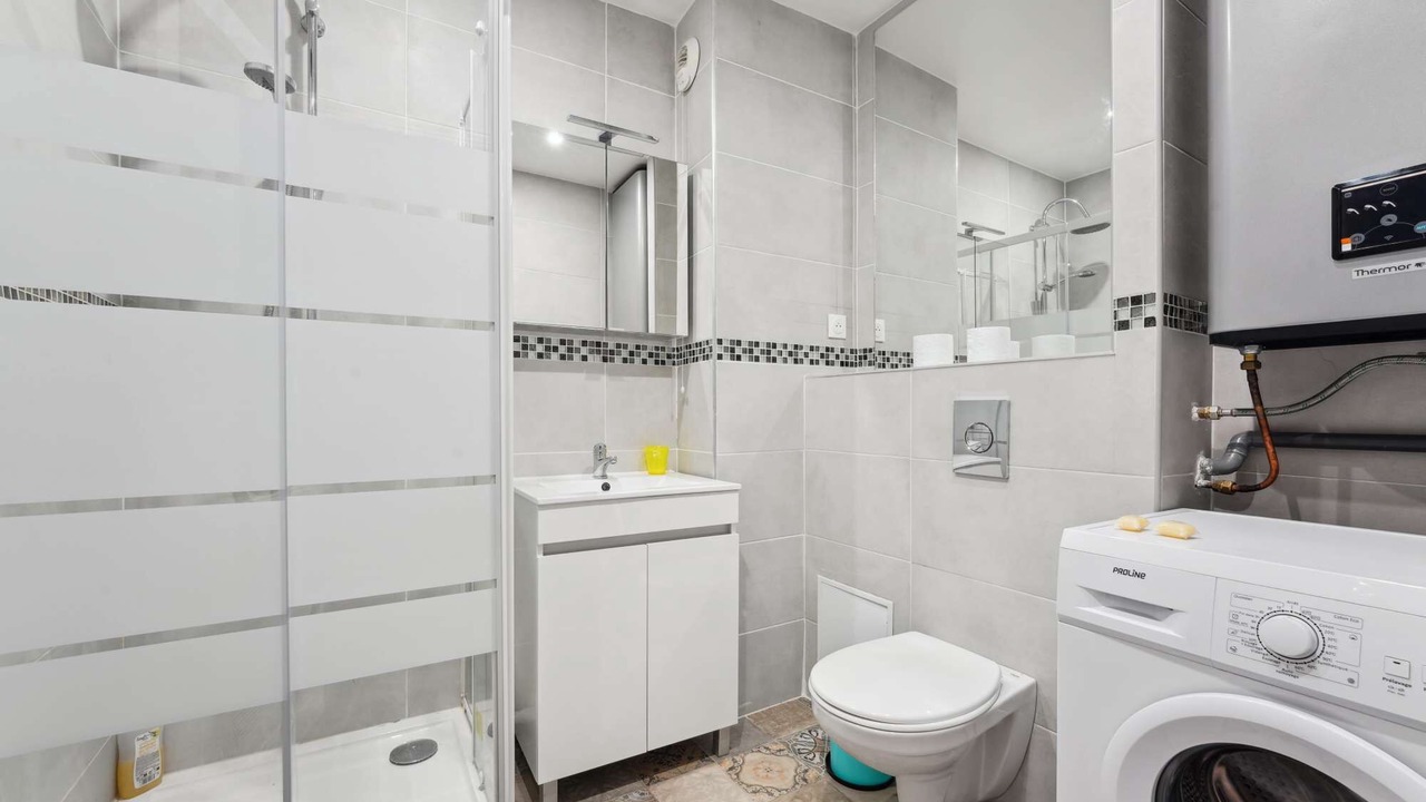 Photo of Bathroom in Charleville-Mezieres