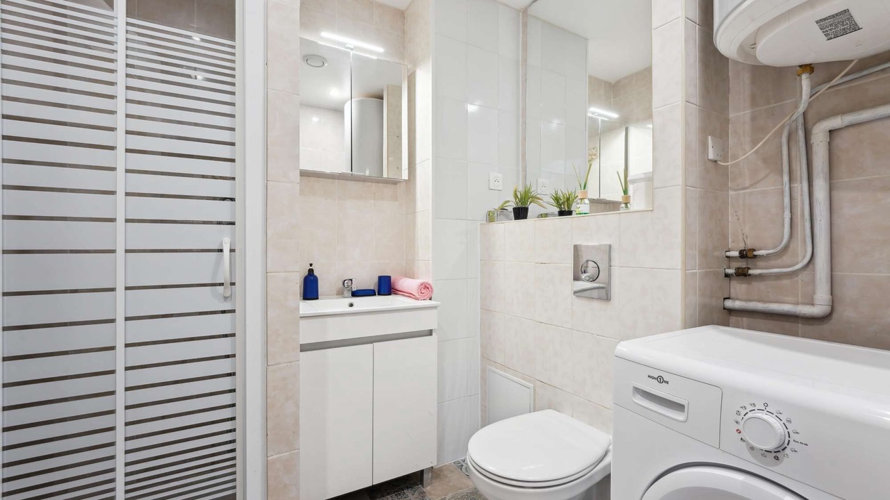 Photo of Bathroom in Charleville-Mezieres