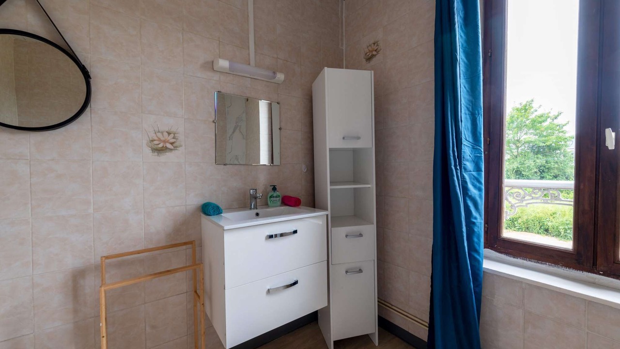 Photo of Bathroom in Charleville-Mezieres