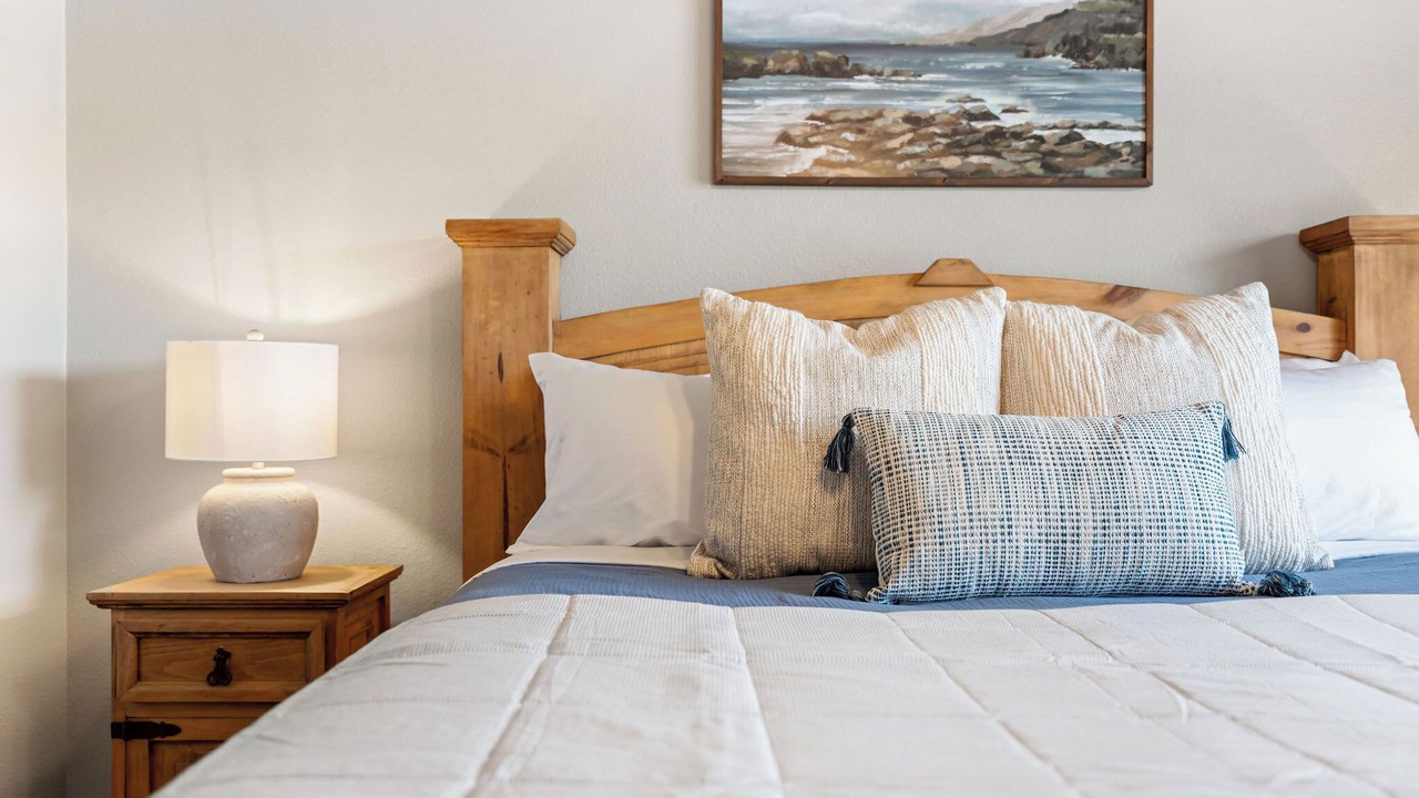 Photo of Bedroom in Reeds Spring