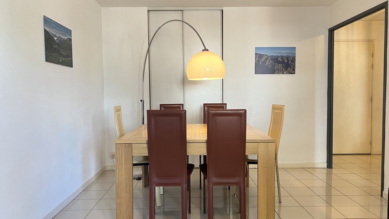 Photo of Livingroom in Minimes - Barriere de Paris