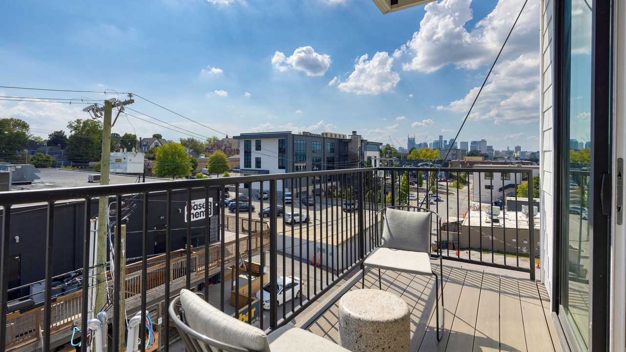 Photo of Patio Balcony in Historic Edgefield